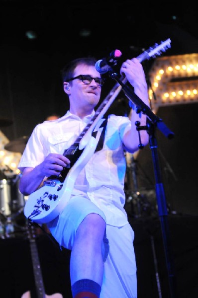 Weezer at Stubb's BarBQ, Austin, Texas 06/07/11 - photo by Jeff Barringer