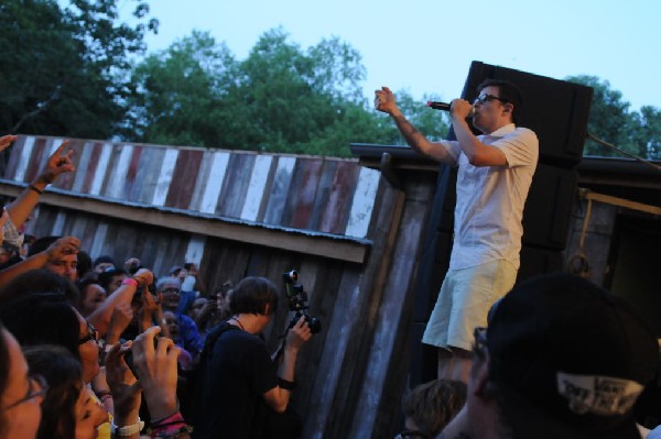 Weezer at Stubb's BarBQ, Austin, Texas 06/07/11 - photo by Jeff Barringer