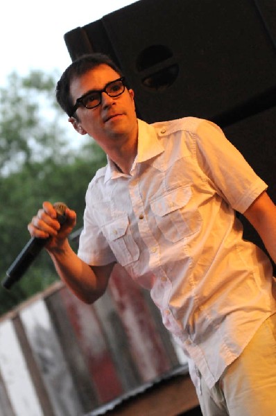 Weezer at Stubb's BarBQ, Austin, Texas 06/07/11 - photo by Jeff Barringer