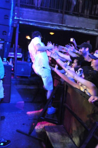 Weezer at Stubb's BarBQ, Austin, Texas 06/07/11 - photo by Jeff Barringer