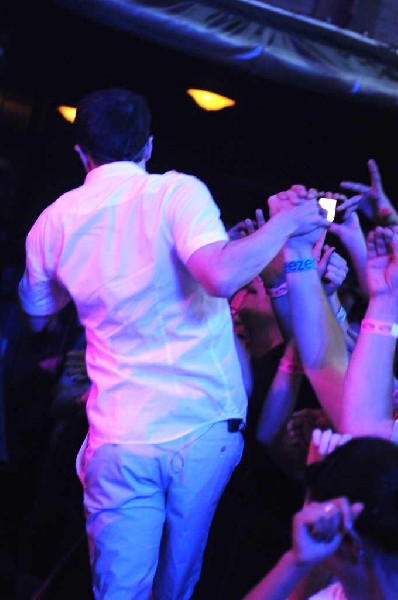 Weezer at Stubb's BarBQ, Austin, Texas 06/07/11 - photo by Jeff Barringer