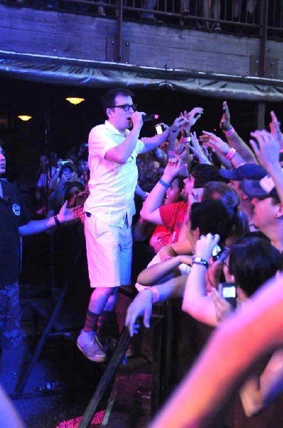 Weezer at Stubb's BarBQ, Austin, Texas 06/07/11 - photo by Jeff Barringer