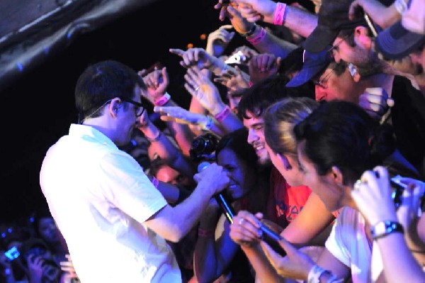 Weezer at Stubb's BarBQ, Austin, Texas 06/07/11 - photo by Jeff Barringer