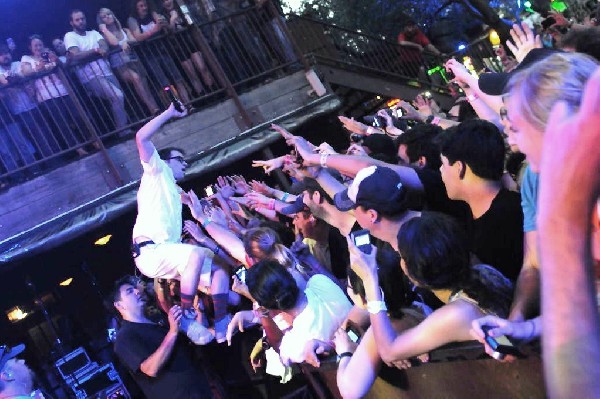 Weezer at Stubb's BarBQ, Austin, Texas 06/07/11 - photo by Jeff Barringer