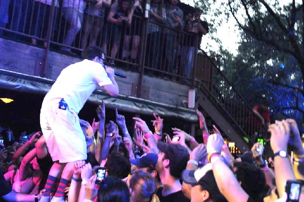 Weezer at Stubb's BarBQ, Austin, Texas 06/07/11 - photo by Jeff Barringer