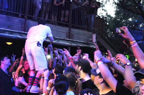 Weezer at Stubb's BarBQ, Austin, Texas 06/07/11 - photo by Jeff Barringer