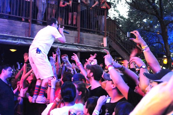 Weezer at Stubb's BarBQ, Austin, Texas 06/07/11 - photo by Jeff Barringer