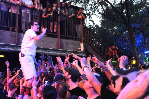 Weezer at Stubb's BarBQ, Austin, Texas 06/07/11 - photo by Jeff Barringer