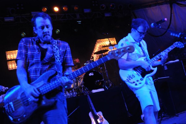 Weezer at Stubb's BarBQ, Austin, Texas 06/07/11 - photo by Jeff Barringer