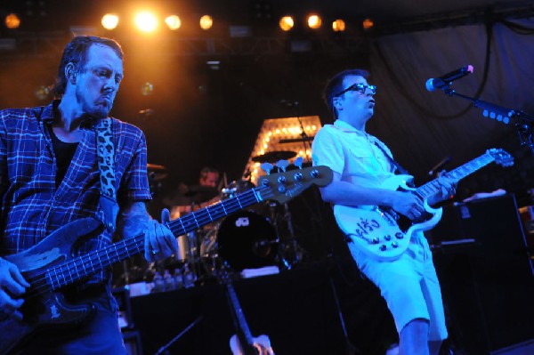 Weezer at Stubb's BarBQ, Austin, Texas 06/07/11 - photo by Jeff Barringer