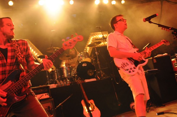 Weezer at Stubb's BarBQ, Austin, Texas 06/07/11 - photo by Jeff Barringer