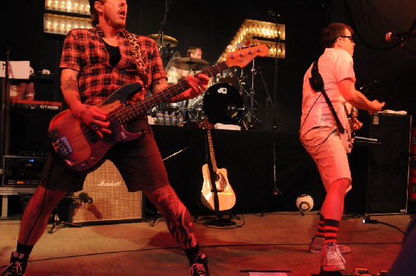 Weezer at Stubb's BarBQ, Austin, Texas 06/07/11 - photo by Jeff Barringer