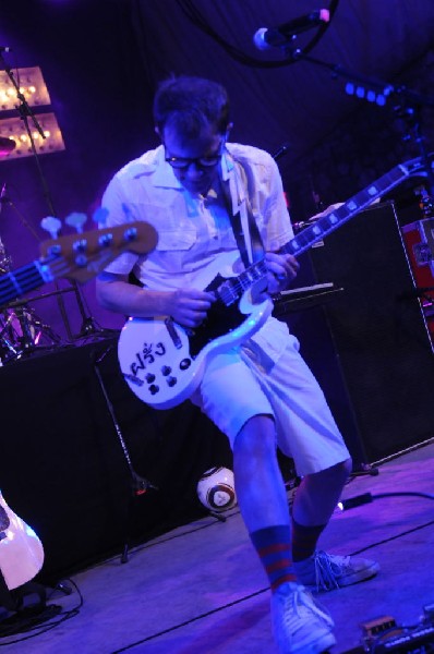 Weezer at Stubb's BarBQ, Austin, Texas 06/07/11 - photo by Jeff Barringer