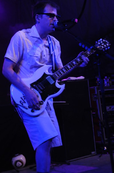 Weezer at Stubb's BarBQ, Austin, Texas 06/07/11 - photo by Jeff Barringer