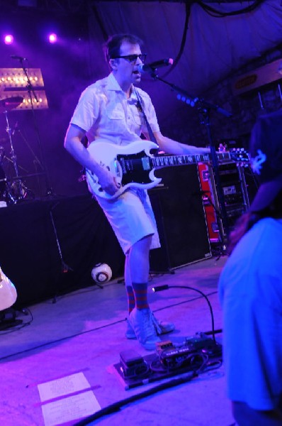 Weezer at Stubb's BarBQ, Austin, Texas 06/07/11 - photo by Jeff Barringer