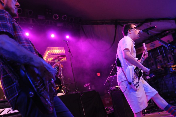 Weezer at Stubb's BarBQ, Austin, Texas 06/07/11 - photo by Jeff Barringer