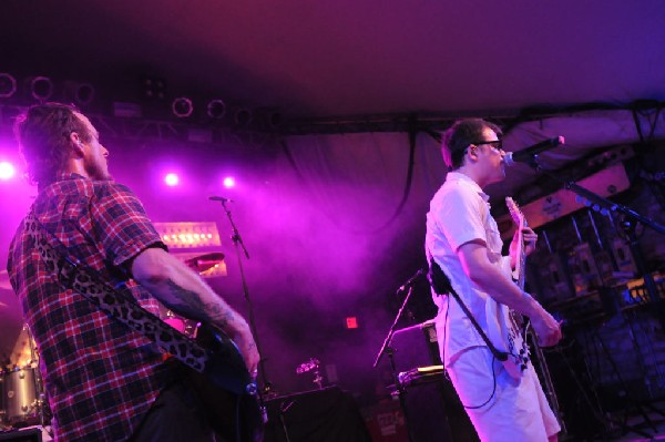 Weezer at Stubb's BarBQ, Austin, Texas 06/07/11 - photo by Jeff Barringer