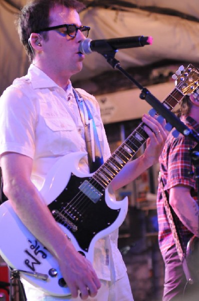 Weezer at Stubb's BarBQ, Austin, Texas 06/07/11 - photo by Jeff Barringer