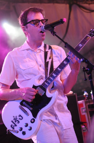 Weezer at Stubb's BarBQ, Austin, Texas 06/07/11 - photo by Jeff Barringer