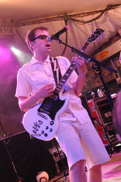 Weezer at Stubb's BarBQ, Austin, Texas 06/07/11 - photo by Jeff Barringer