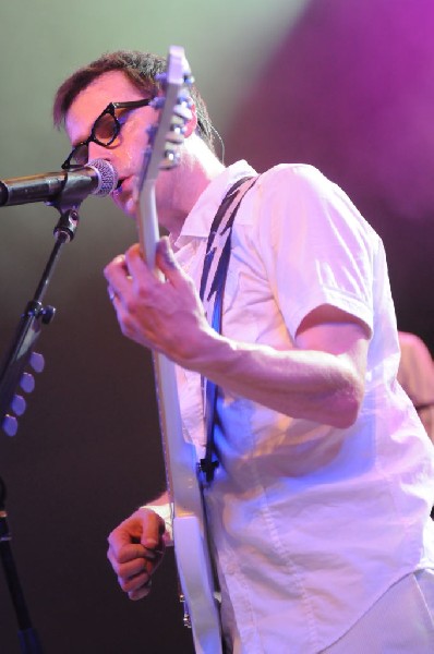 Weezer at Stubb's BarBQ, Austin, Texas 06/07/11 - photo by Jeff Barringer