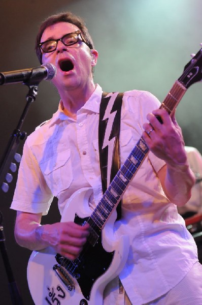 Weezer at Stubb's BarBQ, Austin, Texas 06/07/11 - photo by Jeff Barringer