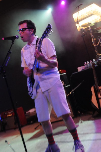 Weezer at Stubb's BarBQ, Austin, Texas 06/07/11 - photo by Jeff Barringer