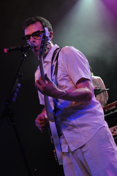 Weezer at Stubb's BarBQ, Austin, Texas 06/07/11 - photo by Jeff Barringer