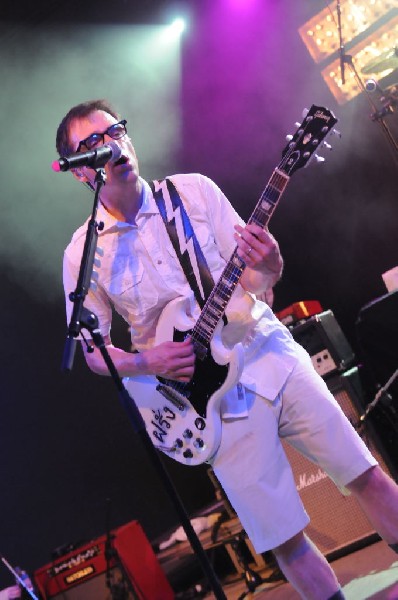 Weezer at Stubb's BarBQ, Austin, Texas 06/07/11 - photo by Jeff Barringer