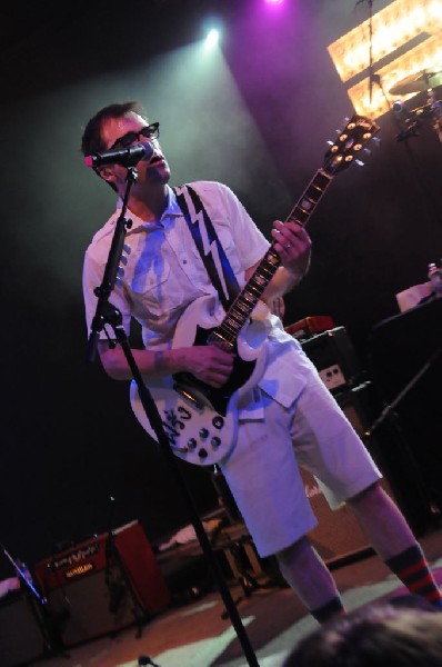 Weezer at Stubb's BarBQ, Austin, Texas 06/07/11 - photo by Jeff Barringer