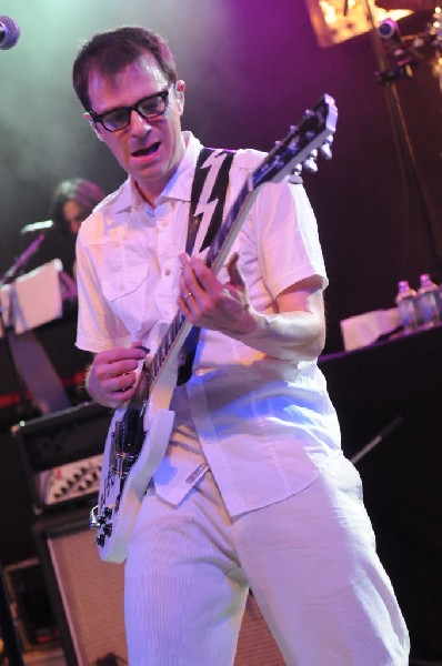 Weezer at Stubb's BarBQ, Austin, Texas 06/07/11 - photo by Jeff Barringer