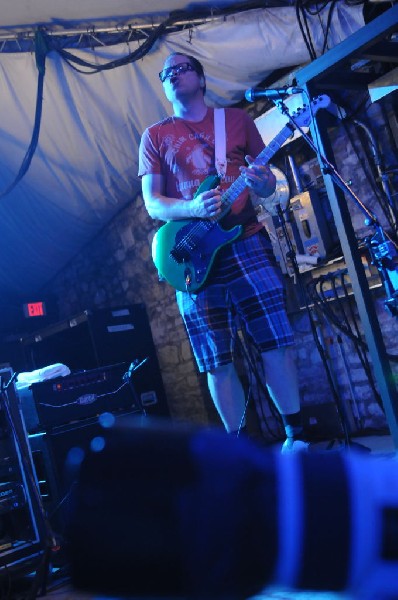 Weezer at Stubb's BarBQ, Austin, Texas 06/07/11 - photo by Jeff Barringer