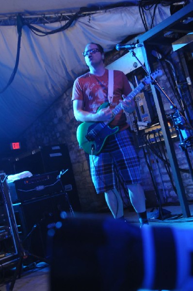 Weezer at Stubb's BarBQ, Austin, Texas 06/07/11 - photo by Jeff Barringer