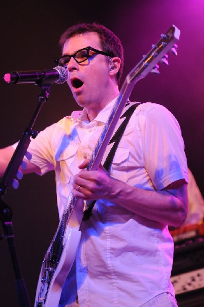 Weezer at Stubb's BarBQ, Austin, Texas 06/07/11 - photo by Jeff Barringer