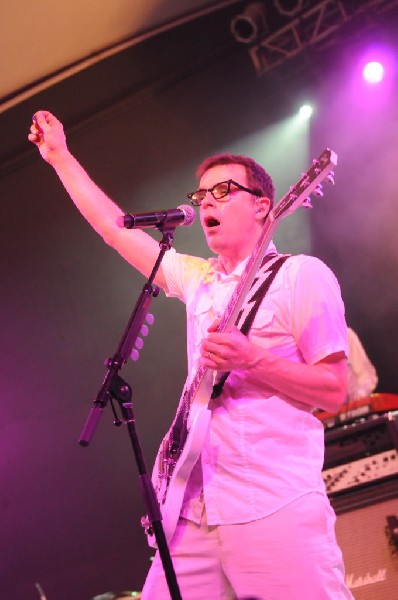 Weezer at Stubb's BarBQ, Austin, Texas 06/07/11 - photo by Jeff Barringer