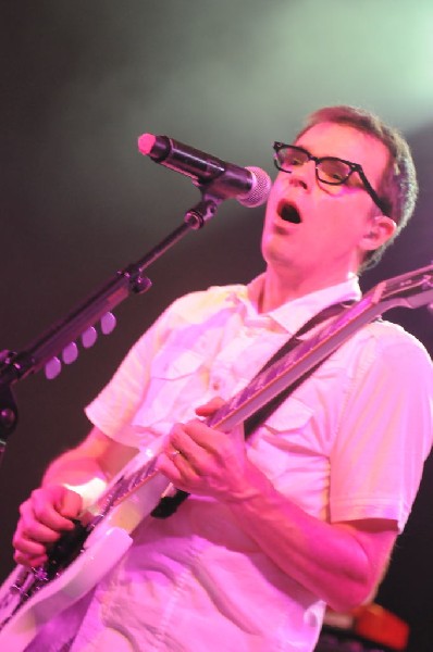 Weezer at Stubb's BarBQ, Austin, Texas 06/07/11 - photo by Jeff Barringer