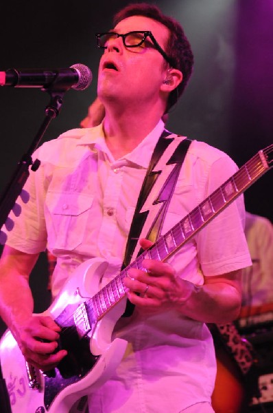 Weezer at Stubb's BarBQ, Austin, Texas 06/07/11 - photo by Jeff Barringer