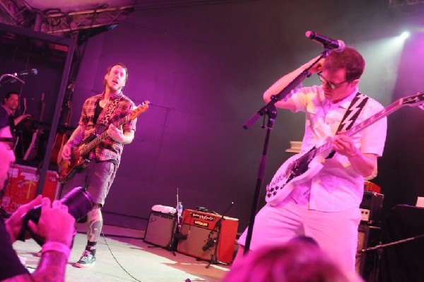 Weezer at Stubb's BarBQ, Austin, Texas 06/07/11 - photo by Jeff Barringer