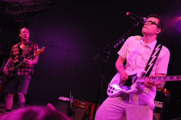 Weezer at Stubb's BarBQ, Austin, Texas 06/07/11 - photo by Jeff Barringer