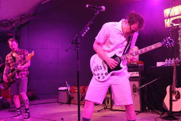 Weezer at Stubb's BarBQ, Austin, Texas 06/07/11 - photo by Jeff Barringer