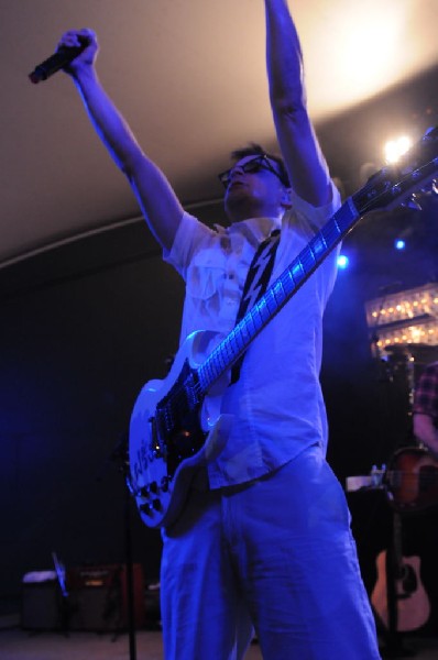 Weezer at Stubb's BarBQ, Austin, Texas 06/07/11 - photo by Jeff Barringer