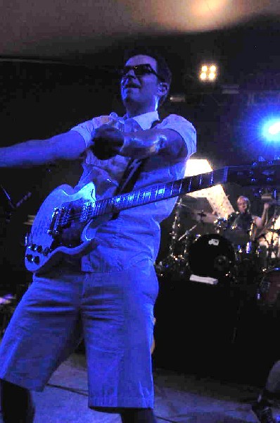 Weezer at Stubb's BarBQ, Austin, Texas 06/07/11 - photo by Jeff Barringer