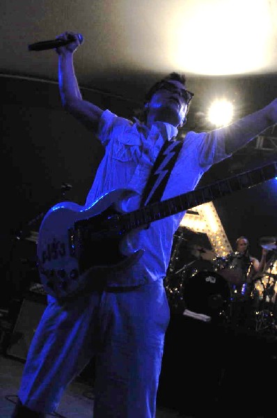 Weezer at Stubb's BarBQ, Austin, Texas 06/07/11 - photo by Jeff Barringer