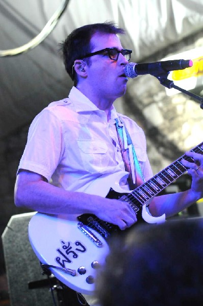 Weezer at Stubb's BarBQ, Austin, Texas 06/07/11 - photo by Jeff Barringer