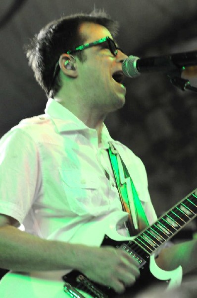 Weezer at Stubb's BarBQ, Austin, Texas 06/07/11 - photo by Jeff Barringer