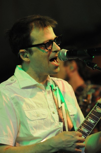 Weezer at Stubb's BarBQ, Austin, Texas 06/07/11 - photo by Jeff Barringer