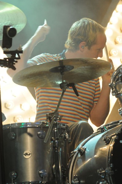 Weezer at Stubb's BarBQ, Austin, Texas 06/07/11 - photo by Jeff Barringer