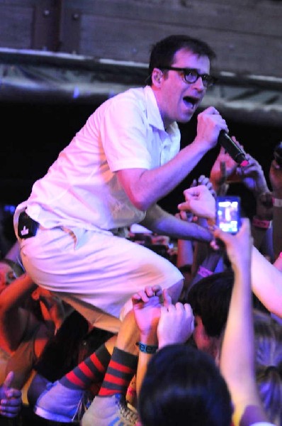 Weezer at Stubb's BarBQ, Austin, Texas 06/07/11 - photo by Jeff Barringer