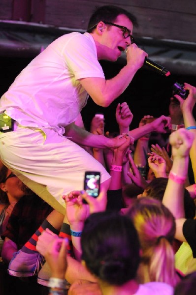 Weezer at Stubb's BarBQ, Austin, Texas 06/07/11 - photo by Jeff Barringer