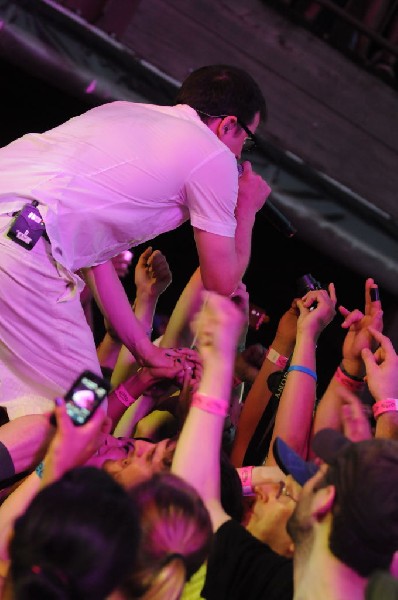 Weezer at Stubb's BarBQ, Austin, Texas 06/07/11 - photo by Jeff Barringer